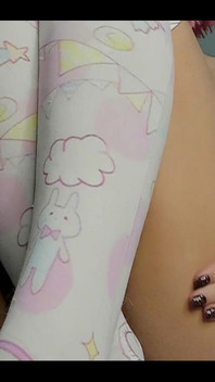 Cute Girl Loves to Play with Her Tight Pussy