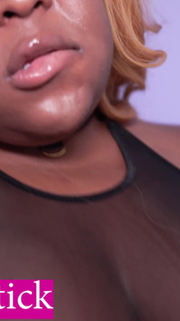TS Mimi Shakes Her Big Ass and Her Thick Dick