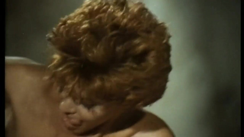 XTime Vod: Pantat pepek berbulu dikongkek dildo berganda ditembusi