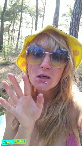 Sasha Bikeyeva: Kinky selfie - đụ nhanh trong rừng. Thổi kèn, liếm đít, kiểu chó,...