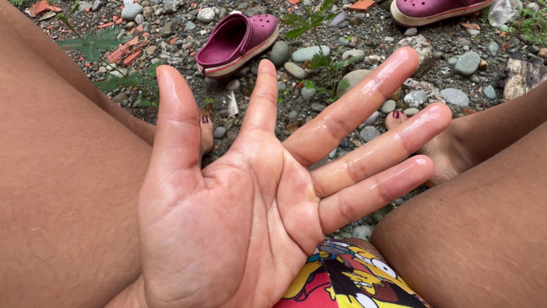 EMY_AND_JONH: Masturbating in Public Excites Me.