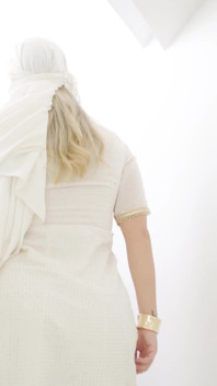 Țâțe uriașe Soție matură sexy Niqabi futută de tehnician