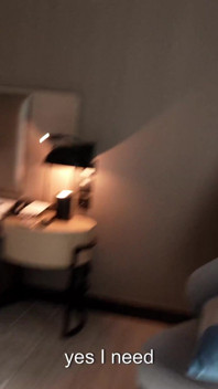 Macocha Książki 4-godzinny Pokój Hotelowy Po Wakacjach - Zepsuty Ac Zmusza Ich Nago