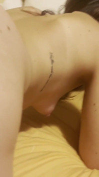 Feurige rothaarige hat intensive multiple orgasmen mit spielzeug
