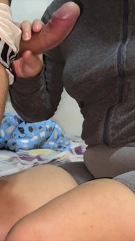 A Esposa Do Amigo É Uma Prostituta Rabuda E Ela Recebe O Pau De Qualquer Um Com Muita força