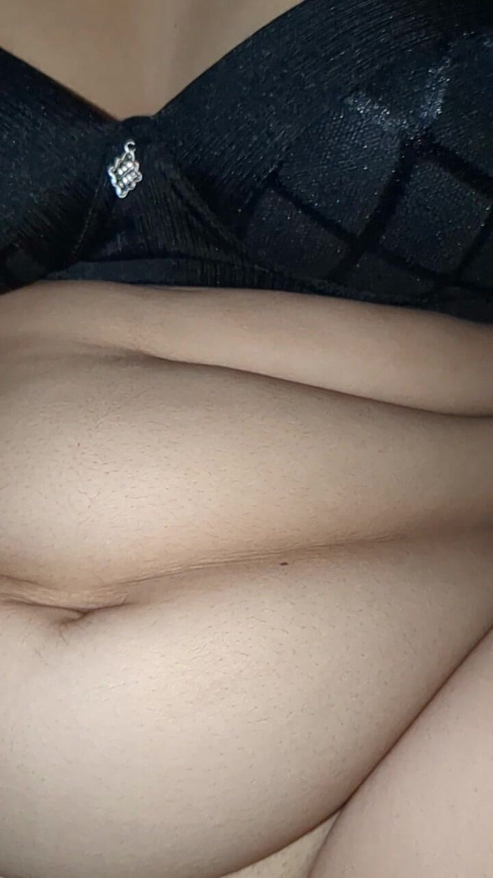 Creamy pussy: हिंदी अश्लील ऑडियो डिलीवरी बॉय छात्रावासों को चोदता है भाभी ny saman mangany ky bhany chodwaya