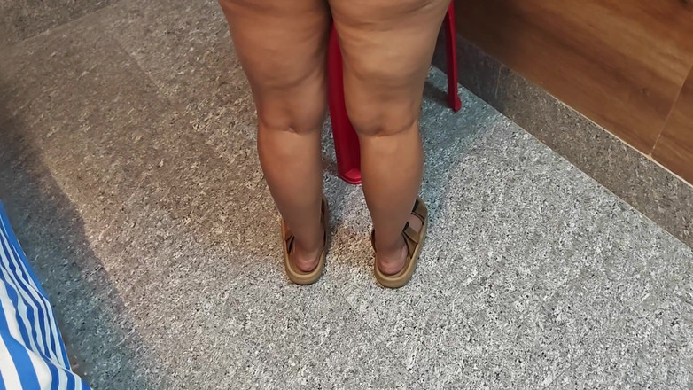 Pankaj Gupta: 인도 여성이 호텔에서 낯선 남성과 성관계를 하는 장면이 적발되어 그녀의 영상이 바이럴이 되었다