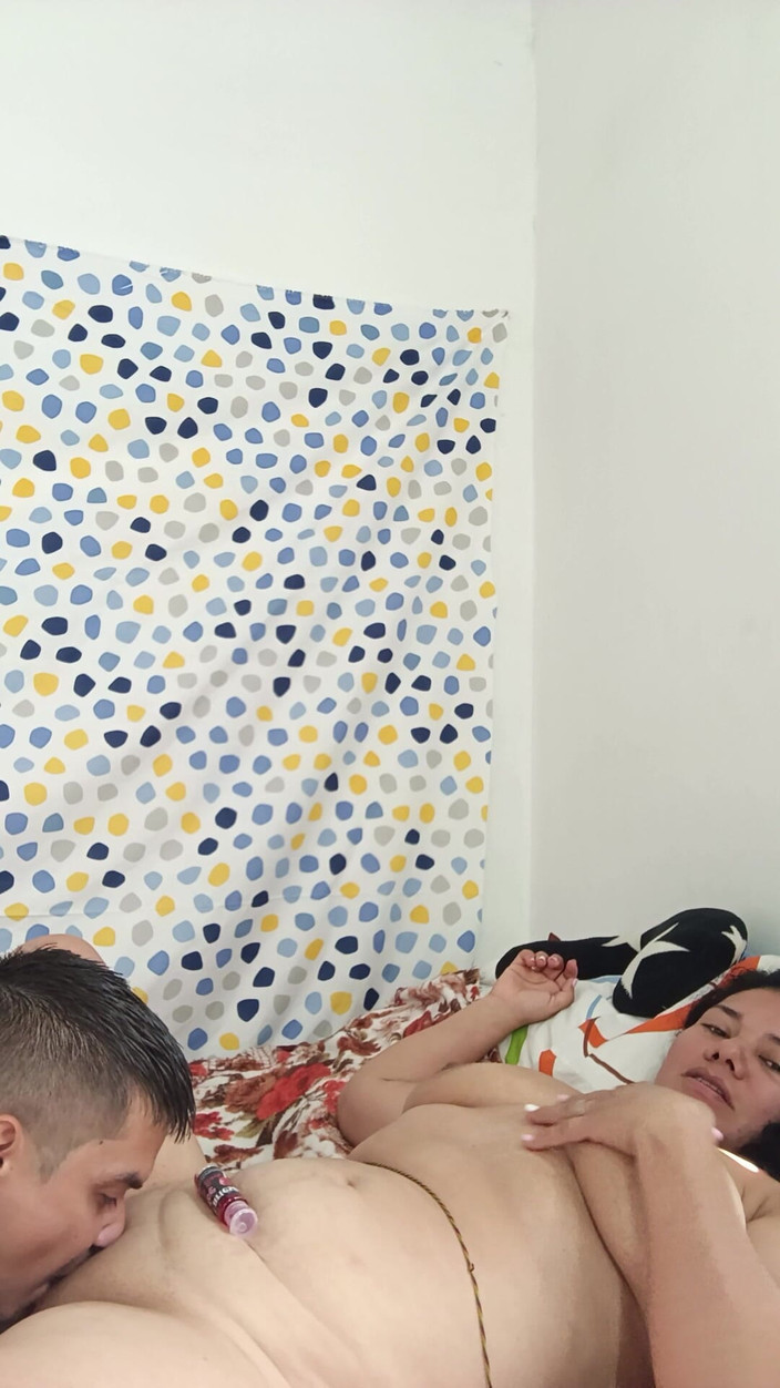 Valkyrieandluigy: Sevimli gırtlağına kadar emiyor