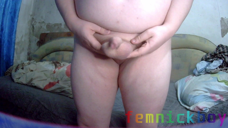 femnickboy: Tlustá Sissy Chvěje ptáka, Masturbace ptáka s nohama vzhůru