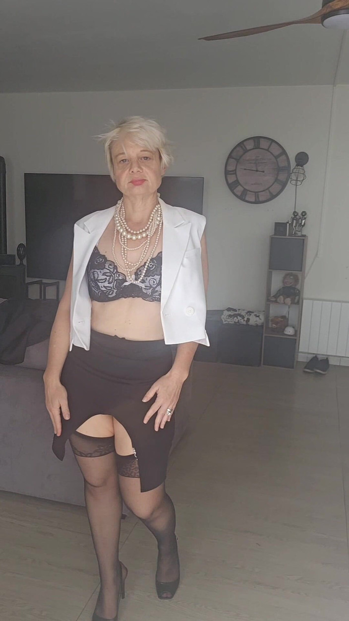 Sofy13: Compilazione Di Una Donna Matura Sexy Nella Vita Di Tutti...