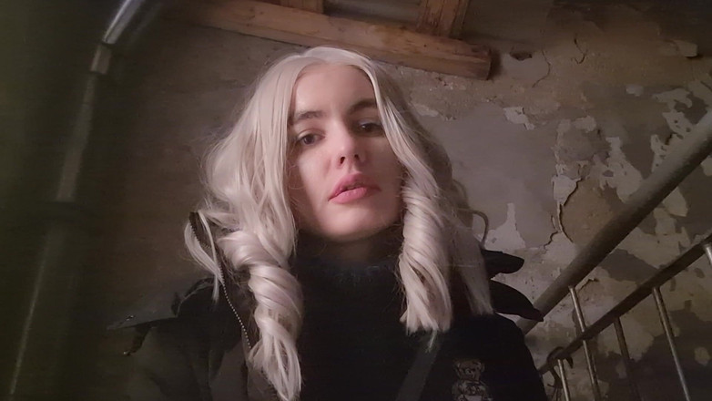 Faith Eros: Mijn luide neus pijpte de buren wakker