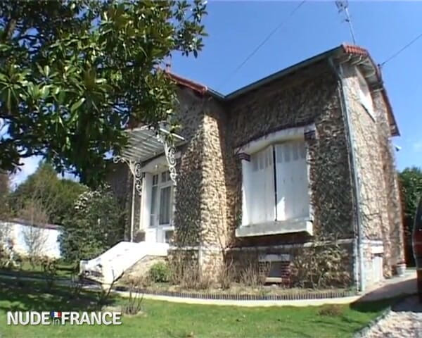 La France a Poil: Сексуальную медсестру жестко трахнули в анал на столе