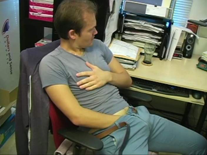 The Great Canadian Male: Alex - primul contact
