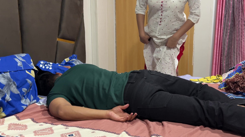 Hornycouple149: Desi nevlastní otec hardcore šukání s nevlastní dcerou celý film