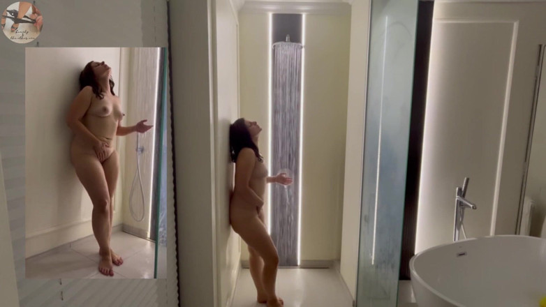 beauty_and_the_other_one: Lexi's taking a shower and masturbates