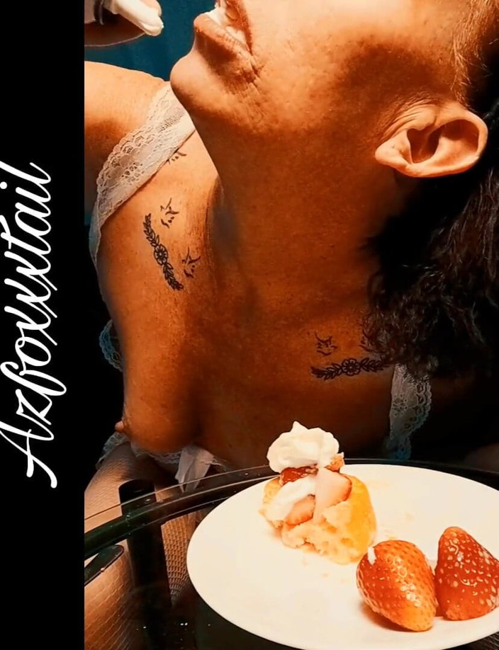 AzFoxxxTailPhelicia: La bocca da torta di compleanno
