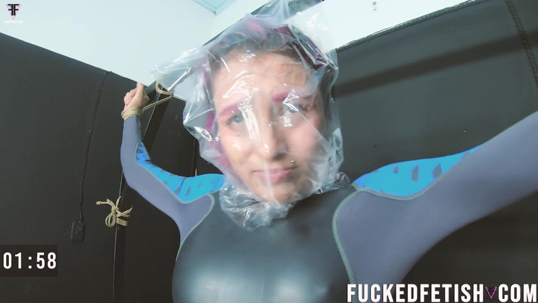 Fucked fetish: Sara Ponižování 4 svázaná dechová taška