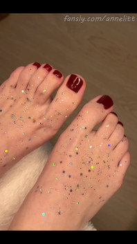 Red Nails