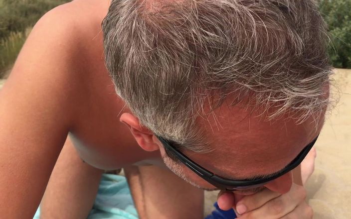 Double-Dutchies: Allmänhet - söndag suga och svälja sperma på stranden