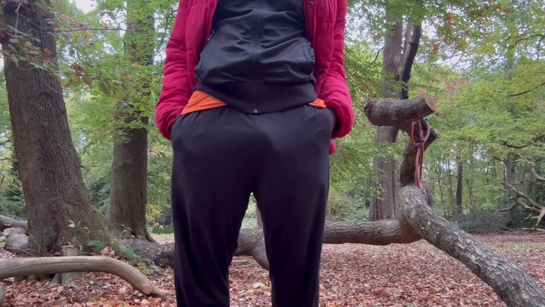 MrMagicDevil: Jen se kroutí, třese a tře si to v lese