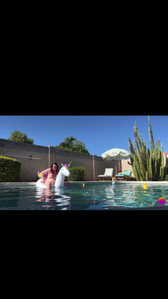 Kapri Sun: Rozhodla jsem se vyhonit si v bazénu na dvorku