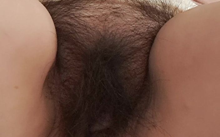 Mommy big hairy pussy: V Close up Hairy Pussy