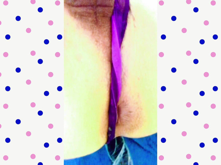 Fem Boy Toy: Sissy Brittany se joacă cu mamele vitrege cu vibratorul în sesiune...
