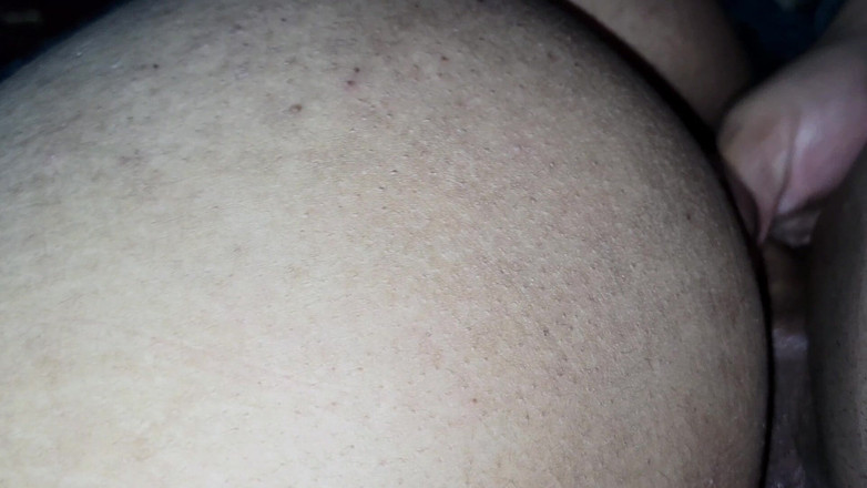 House 3: Гаряча і мила подруга сама вдома