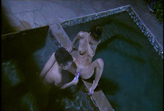 Girl on Girl: Milf cadenti si divertono a usare i loro buchi in...