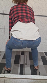 Jeans Wet dengan Kencing