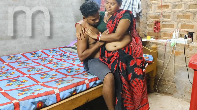 Priyanka xxx: Video abang tiri mengongkek adik tiri menjadi viral