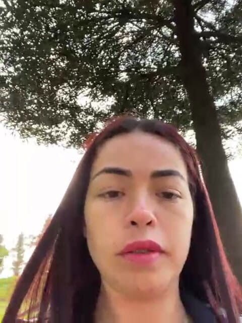 TefyLove20: 私の秘所は甘い、パパ、味わってみて