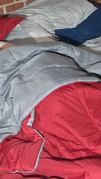 Padrastro se fue a la cama madrastra desnuda chuparlo 5 minutos antes de que pasea por la puerta del trabajo