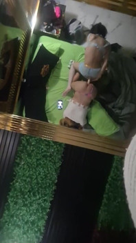 Mein Freund und ich haben einen Doppeldildo benutzt