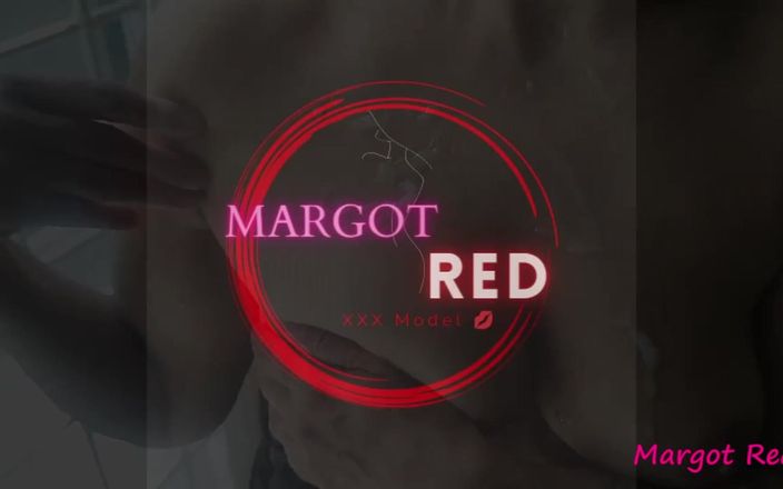 Margot Red: 내 룸메이트는 더 이상 내 자지를 저항할 수 없어서 나를 너무 많이 사정하게 만든다