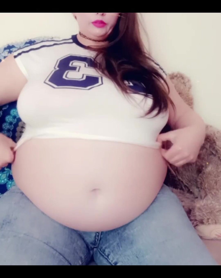 CHUBB1E_BUNN1E: 흑인 대물 자지와 섹스하는 거유녀