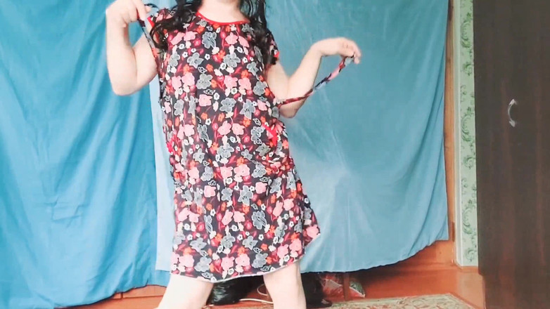 Kitty_Cross: Model kulit halus pantat bahenol lagi asik ngentot gaya crossdresser...