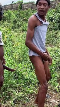 Em pêlo gay, bunda fodida duro ao ar livre