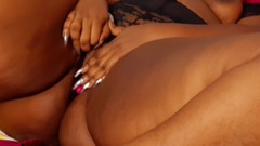 Mara Exotic: Zblízka bbw dívka má dobrý čas s mojí malou hračkou.