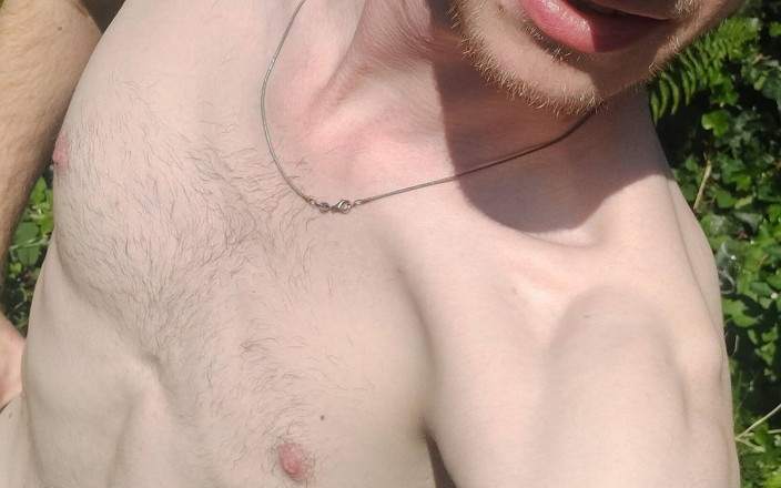 Kyle Bronski: Lần đầu tiên đút sâu với bạn trai cũ bú con cu...