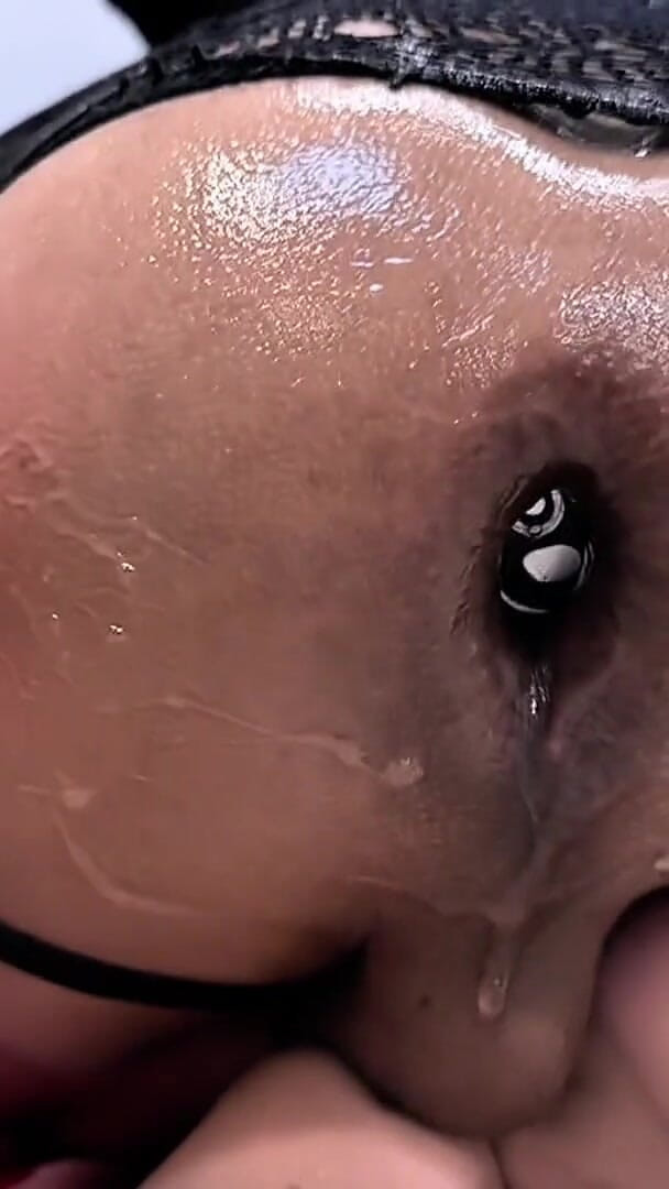 Bitch Trans Loves to Fuck Her Ass with a Can of Coca Cola (Deepxx33)