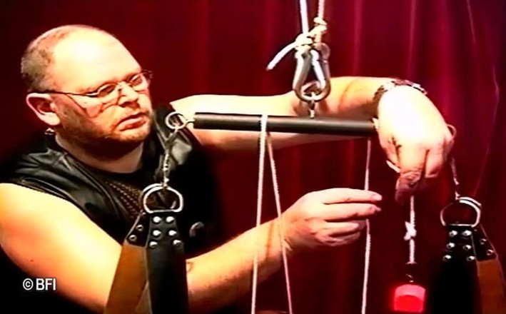 House of lords and mistresses in the spanking zone: Big wife big suffering
