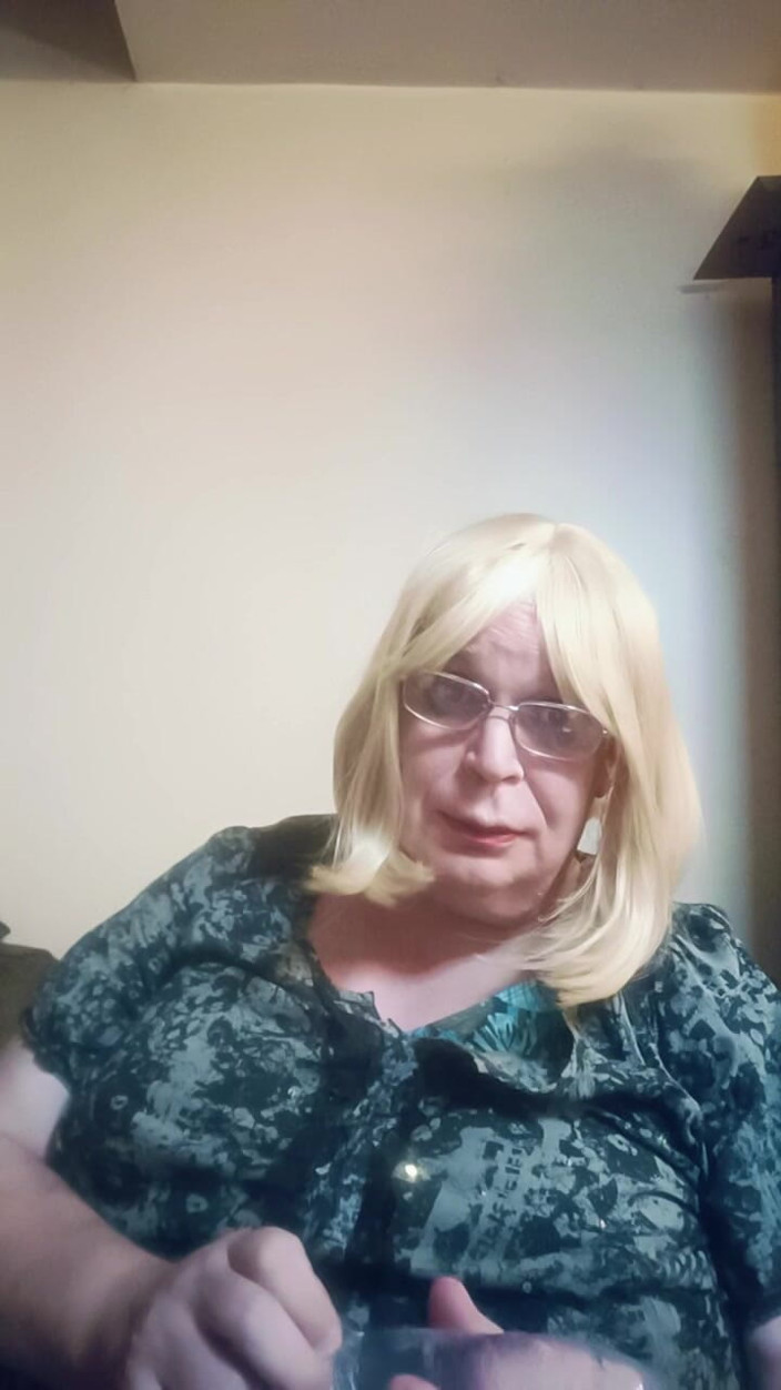 Stephanie-Nicole-TV: Reviewing Some New Toys.
