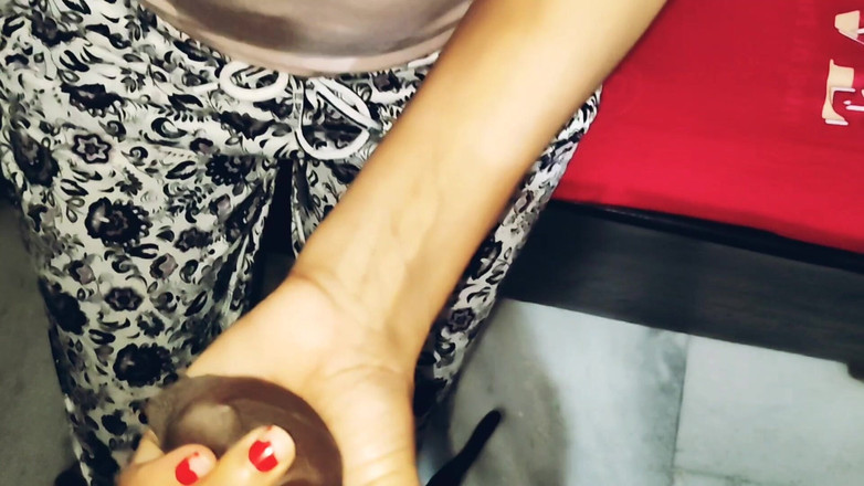 Kapsims: Индийская жена трахается со сливками и сквиртом с другим мужчиной