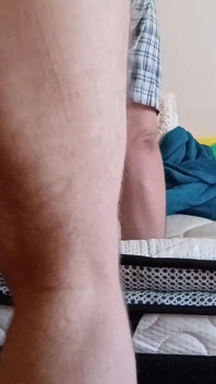 Yeşil külot giyerken ellerime boşalıyorum!
