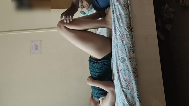 Trisha Hotness: प्रेमिका की चूत चाटना और उसका वीर्य निकालना