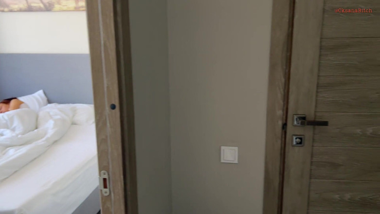 Oksana_Katysheva: Mami vitregă, vrei să-mi masturbezi pizda umedă? Sex tandru de...