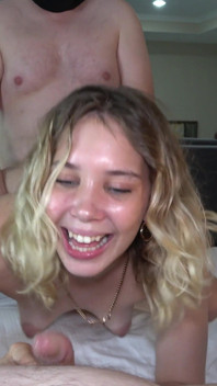 Sophia Sterling操两个家伙