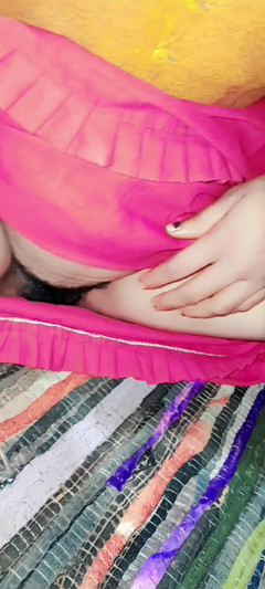 Renudbf: Bhabhi masturbiert