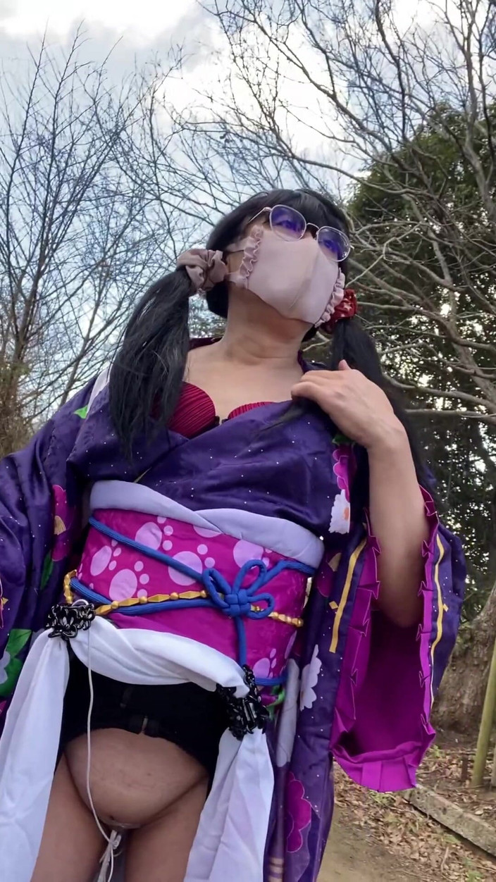 megu2002: Č. 104 Fantomová kráska kimona, která se objevila na zimním venkově...